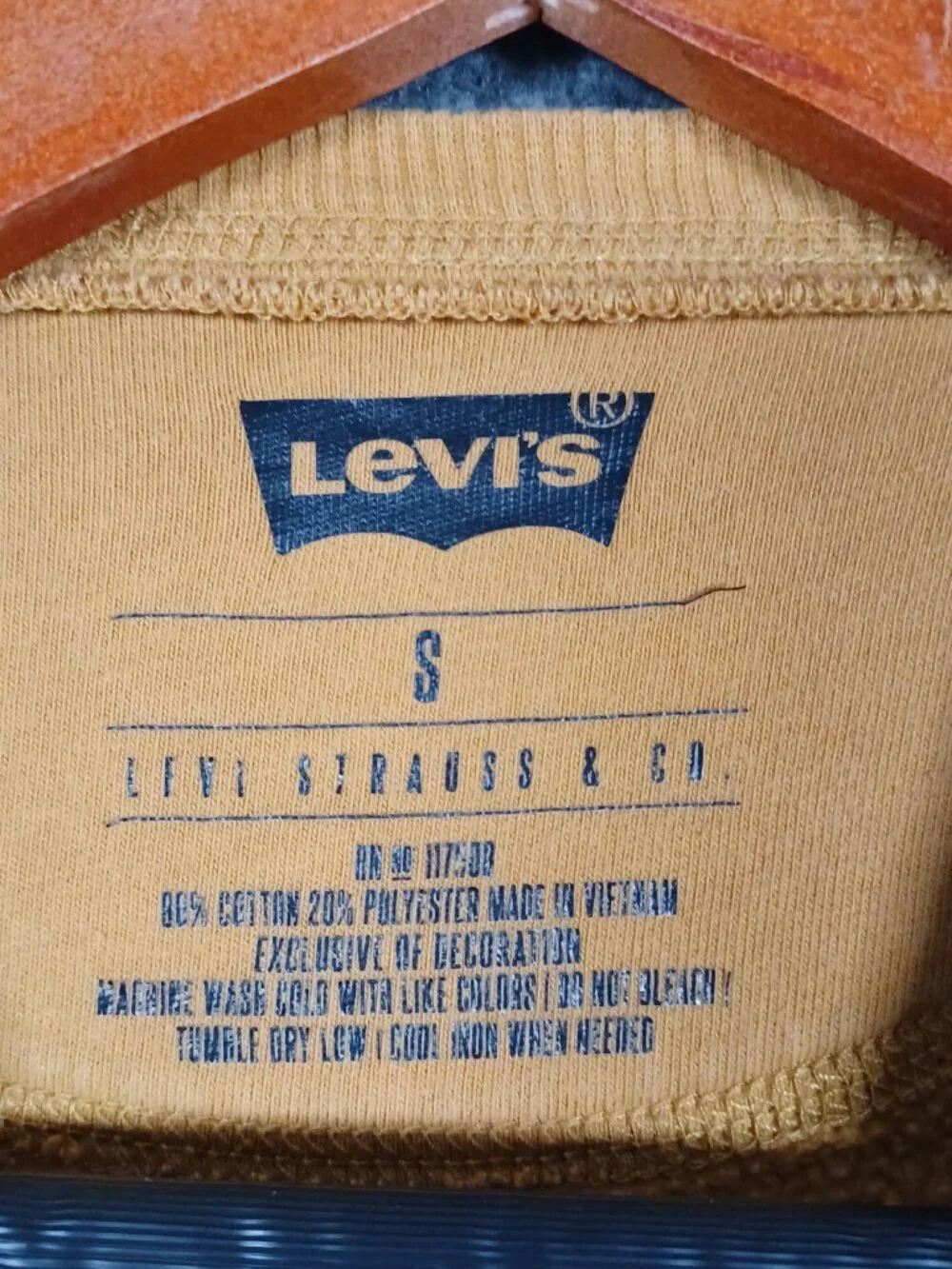 Levi's Men's Long Sleeve Pullover Size Small Mustard Yellow Shirt With Logo